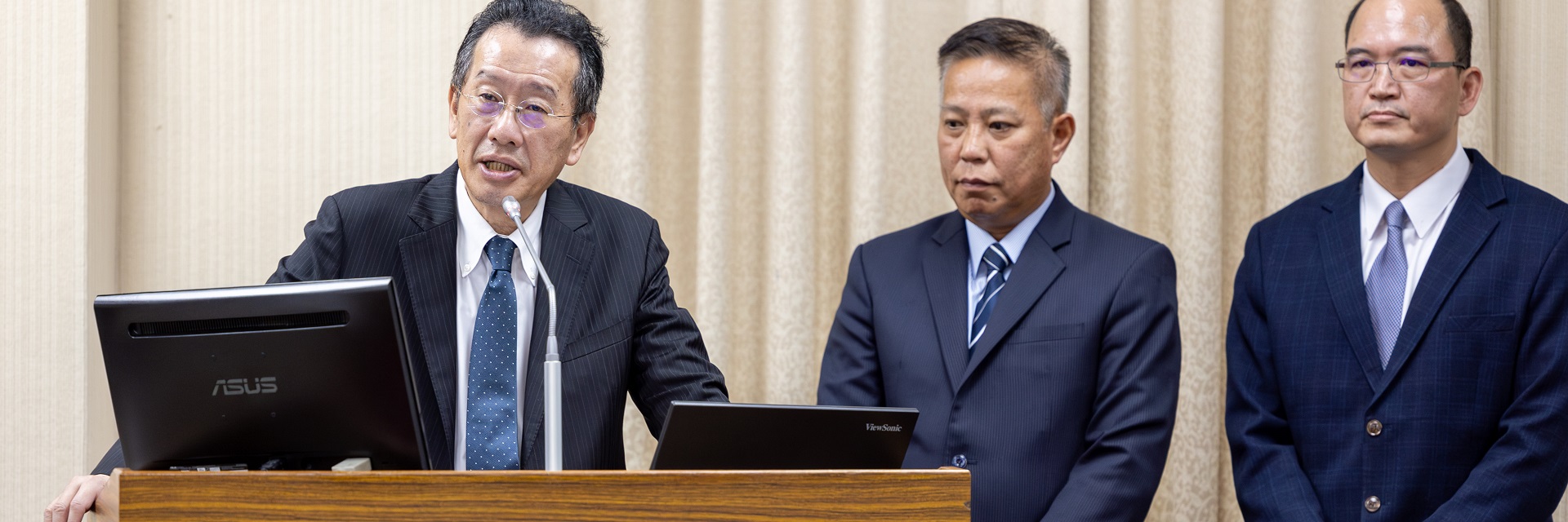 顧部長赴立院專案報告　爭取解凍推行國防施政